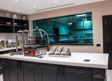 КОНФИДЕНЦИАЛЬНОСТЬ ГАРАНТИРУЕМ. Компания не требует от