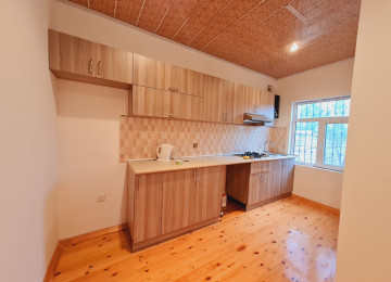 Masazrda 2 otaq heyet evi 70 kv satllr 44900 azn qaz islq