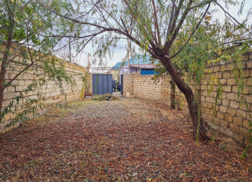 Masazrda 2 otaq heyet evi 70 kv satllr 44900 azn qaz islq