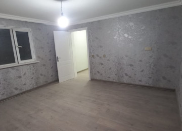 Xlrdalan kurqnun yaxlql 2 otaq 40 kv olan heyet evi satllr