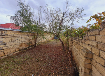 Masazrda 2 otaq heyet evi 70 kv satllr 44900 azn qaz islq