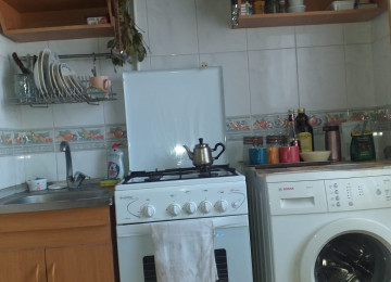 Yasamal rayonu Mikayıl Müşviq kücəsində (Botanika bagının