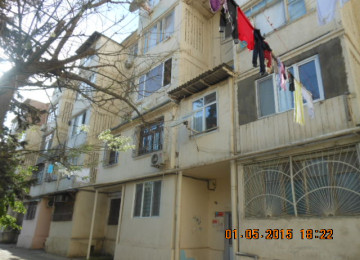 Yasamal rayonu Mikayıl Müşviq kücəsində (Botanika bagının