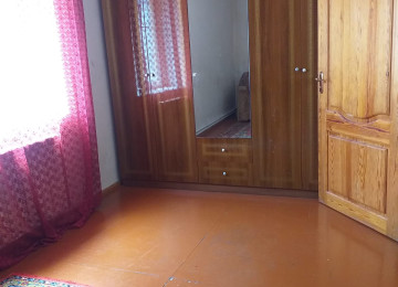 Yasamal rayonu Mikayıl Müşviq kücəsində (Botanika bagının