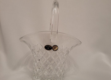 karacadan alinib .yenidir.korobkasida var.unvan yasamal