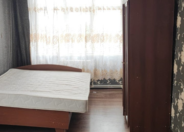 Xlrdalada kohne bazarln yanl 2 otaq menzil diger esyasl var