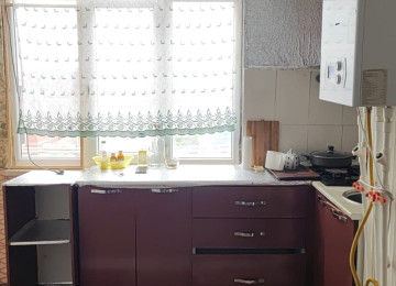 Xlrdalada kohne bazarln yanl 2 otaq menzil diger esyasl var