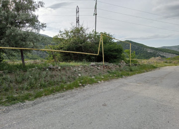 3.5 hektar ərazi satílír Altíaĝacda yol kenarínda 3.5