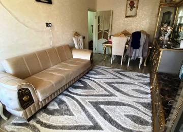 TƏCİLİ… Xətai rayonu İnqilab İsmayilov küçəsi Köhnə Günəşli