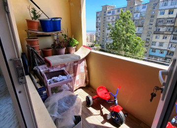 TƏCİLİ… Xətai rayonu İnqilab İsmayilov küçəsi Köhnə Günəşli