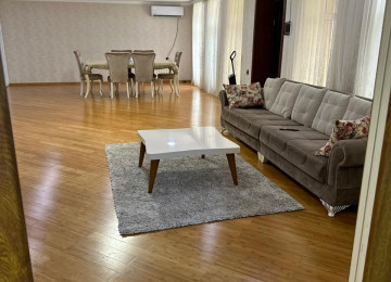 VILLA satılır, 3 mərtəbəli 6 otaqlı Badamdar qəs.3-cü