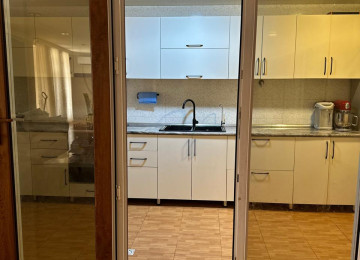 VILLA satılır, 3 mərtəbəli 6 otaqlı Badamdar qəs.3-cü