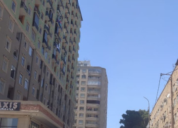 2 otaqlí menzil satílír Badamdarda 18/14-cü mertebesinde