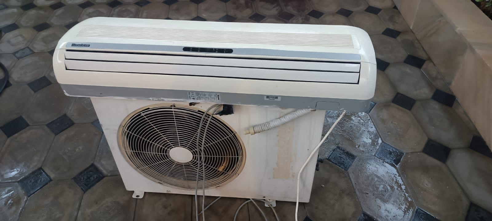 Blomberg 60-70 kv btu 19000 super işləyir təmizlənib