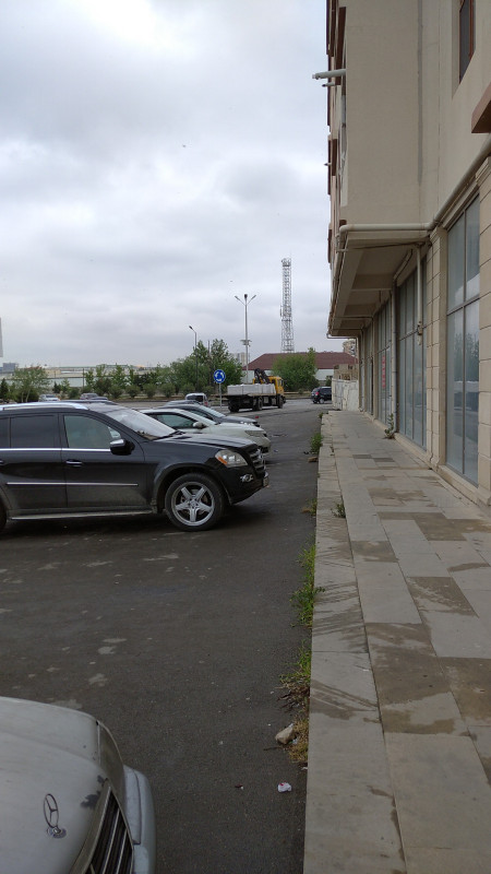 Obyekt satílír pod mayak Xírdalan Dairesi Obyekt satílír pod mayak Xírdalan Dairesi(Qafqaz Uni teref)