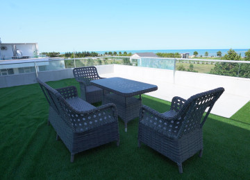 Terraslı təmirli və Əşyalı mənzil satılır Bulvar Rezidens