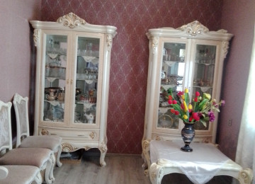 Abşeron rayonu Xırdalan şəhərinin mərkəzində Heydər