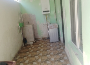 Abşeron rayonu Xırdalan şəhərinin mərkəzində Heydər