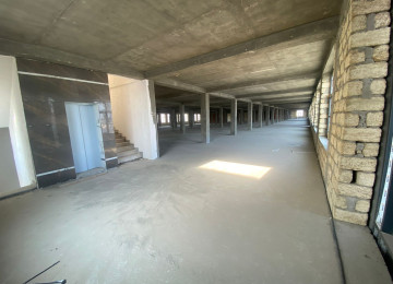 Obyekt İCARƏ verillir 3 işlək LİFTLƏ 2400 kv.m 2-ci mərtəbə