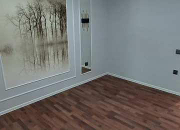 2 otaqlı təmirli mənzil satılır 9/3-cü mərtəbəsi 70