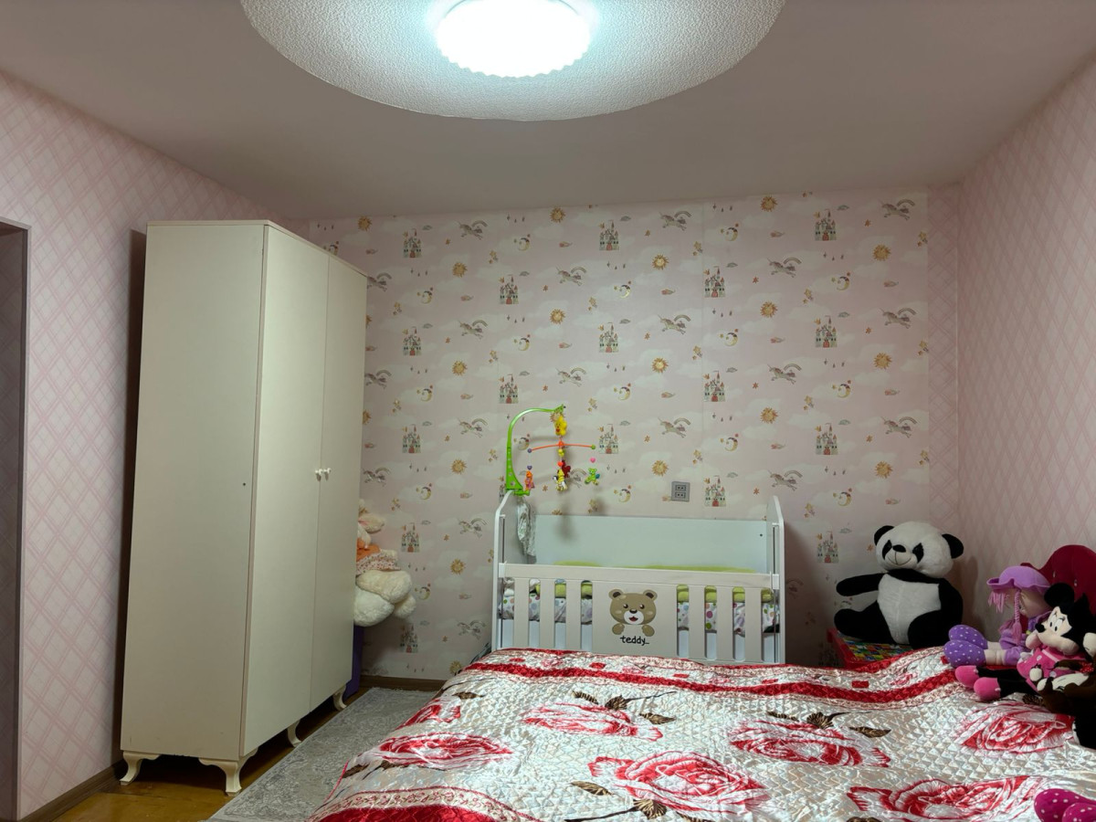 Salam evimi satıram şəxsi evimdi bir həyətdə iki evdir