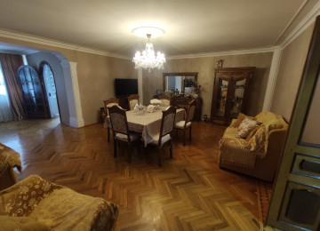 Ekskiyuziv Mənzil ..Təcili..Bu qiymətə satışda mənzil