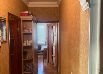 ÇOX TƏCİLİ SATILIR!!! Mənzil Yeni Yasamal ərazidə yerləşir.