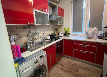 Yasamal rayonu Elmlər metrosuna 5 dəqiqəlik məsafədə