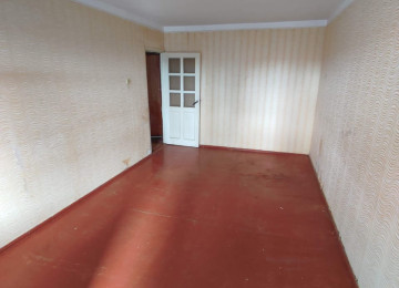 Neftçilər metrosuna yaxın Çobanzadə küçəsində 5 mərtəbəli