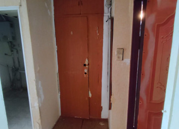 Neftçilər metrosuna yaxın Çobanzadə küçəsində 5 mərtəbəli