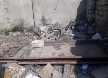 UCUZ QIYMETE Plastik qapilar pencereler satilir hamsi yaxsi