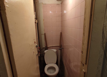 Nərimanovda (Montində) zəif təmirli, kirayə bina evi