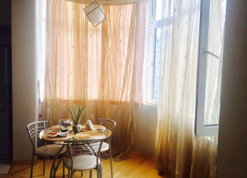 В центре по ул.Рашид Бехбудова 37с рядом с универститетом