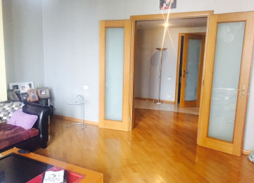 В центре по ул.Рашид Бехбудова 37с рядом с универститетом