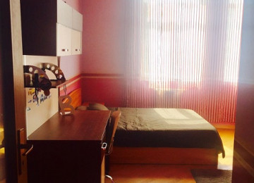 В центре по ул.Рашид Бехбудова 37с рядом с универститетом