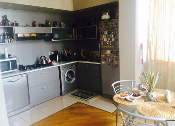 В центре по ул.Рашид Бехбудова 37с рядом с универститетом