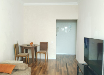 Xətai r-nu Gənclik Parkının üst girişində 12 mərtəbəli