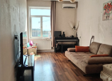 Xətai r-nu Gənclik Parkının üst girişində 12 mərtəbəli