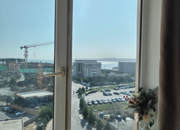 Xətai r-nu Gənclik Parkının üst girişində 12 mərtəbəli