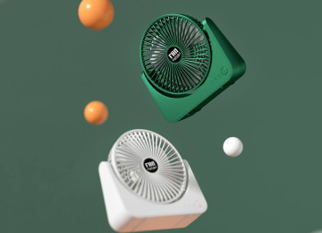 USB ilə təchiz edilmiş bu kiçik masa sərinkeşidit.