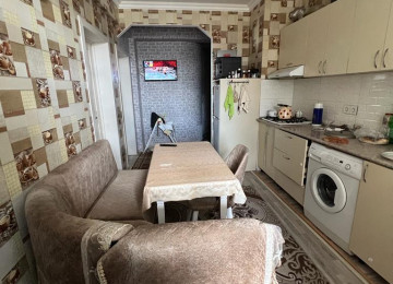 Daxili Kreditlə satılır.Tək şəxsiyyət vəsiqəsi ilə. İlkin