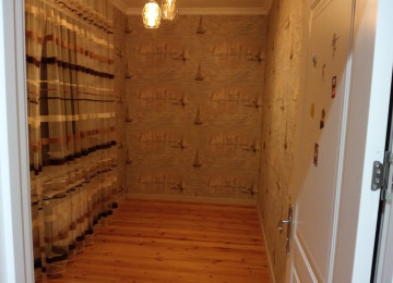 Bizonvnada Mərdəkan körpüsünü keçən kimi əsəs yolun ustündə