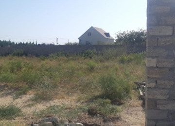 Dənizə çox yaxın Landau məktəbə yaxın hazır hasara alınmış