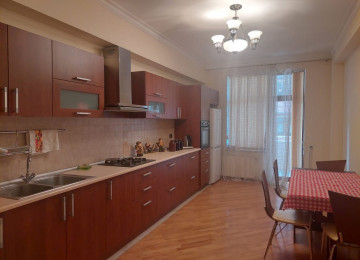 28 may metrosyndan 10 deq məsafədə yerləşən yeni tikili