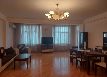 28 may metrosyndan 10 deq məsafədə yerləşən yeni tikili