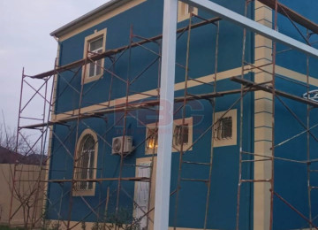 Fasad isleri görülür. Tarsofka Ustasi, Fasad Boya isleri,