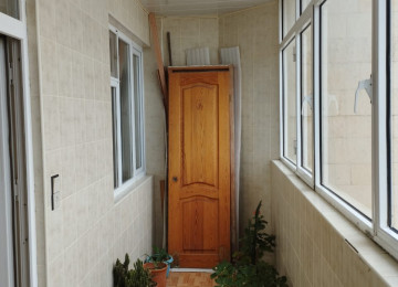 Razin, Bakıxanovda 4 otaqlı mənzil Lahiyə: - kiyev Mərtəbə: