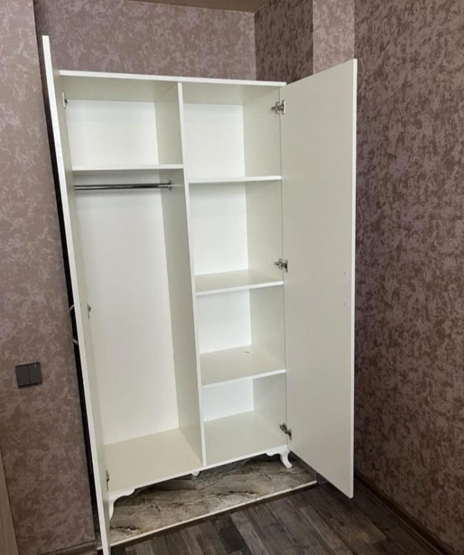 2Qapili şkaf 2Qapili şkaf Sifarişlə hazırlanır Rəng seçimi var Ölçü