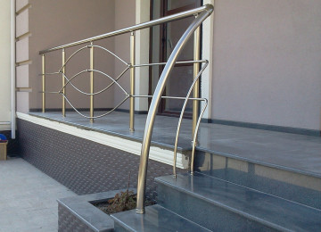 Altek şirkəti olaraq müştərilərimizə hər cür şüşələnmə