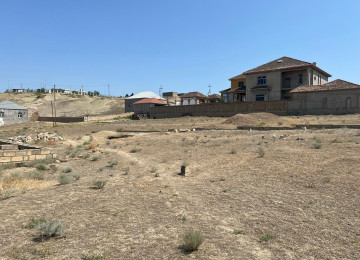 Torpaq təcili satılır. Torpaq sahəsi 3 sotdan ibarət